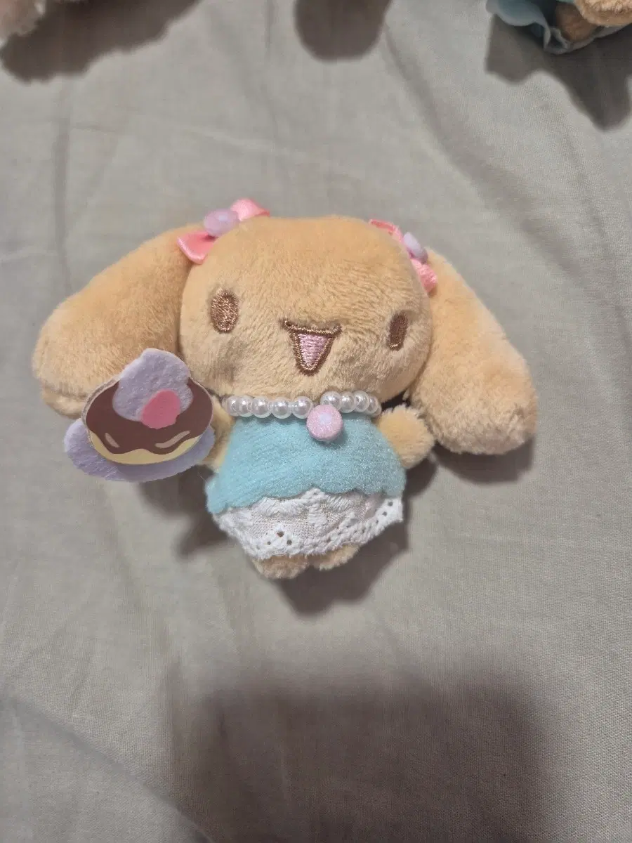 완료)산리오 스위트카페 모카인형 뱃지
