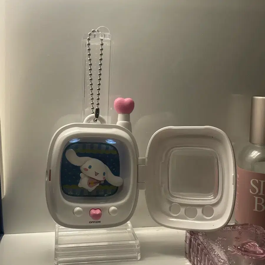 산리오 시나모롤 미니TV LED키링