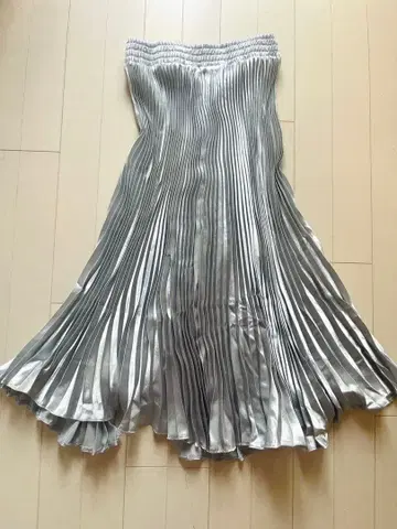 새상품급 vintage 실버 플리츠 스커트