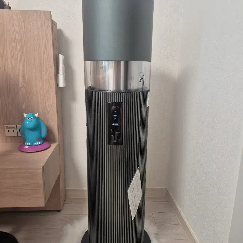 LG퓨리케어 오브제컬렉션 하이드로타워 2세대 팝니다.