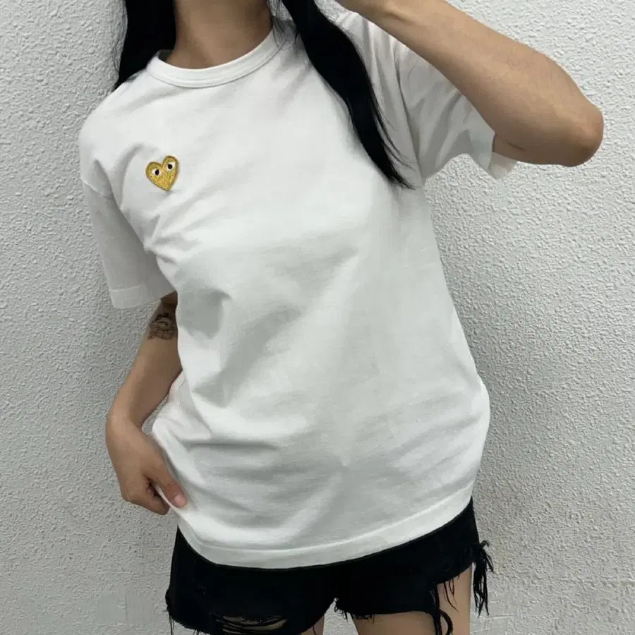 꼼데가르송 하트와펜 화이트 반팔 L