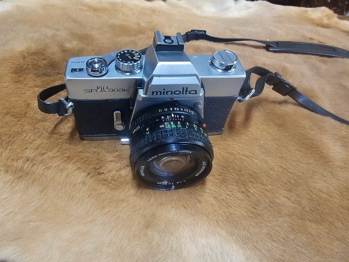 미놀타 SR-T 303b 카메라/ 1:14렌즈 상태좋음