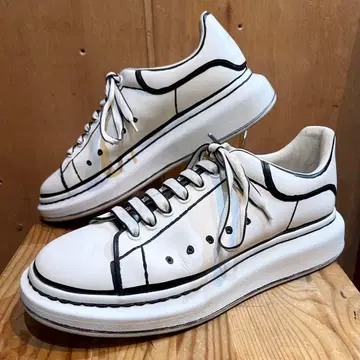 Alexander McQueen 가죽 스니커즈 42 화이트