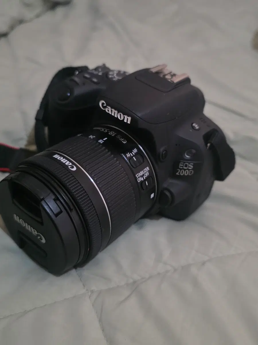 Canon EOS 200D + 18-55mm