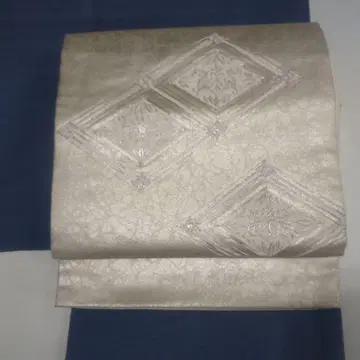 심플하고 세련된 나고야 오비 얼음 갈라짐 문양에 마름모꼴 오동나무, 국화, 매화 대 길이 358cm