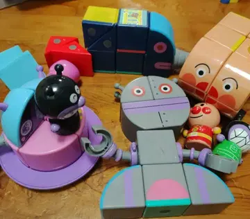 호빵맨 자석으로 찰칵! 번뜩이는 큐브 세트 세균UFO