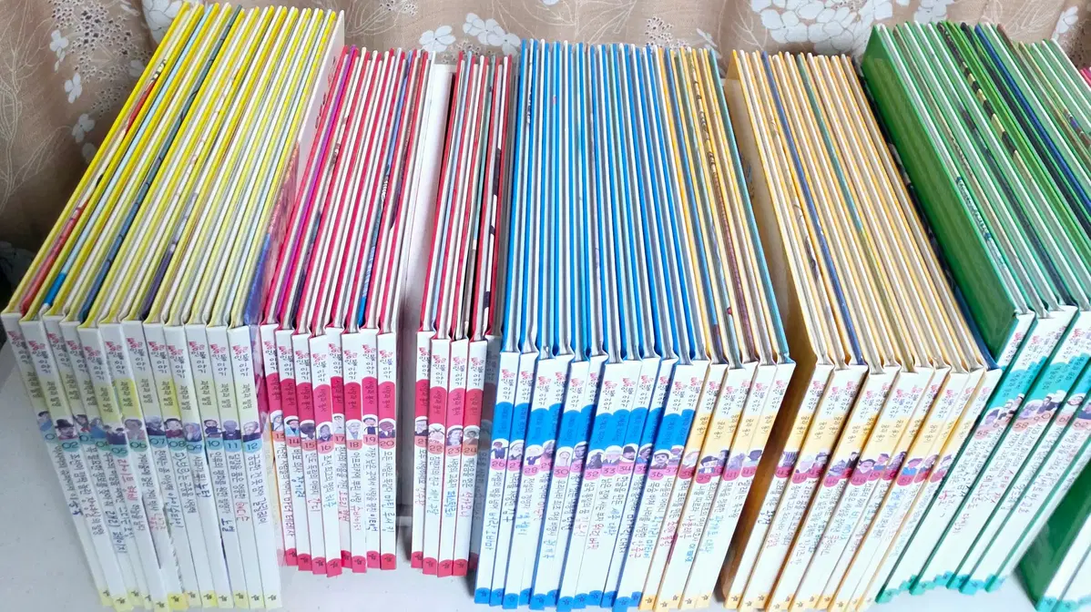 뉴통큰인물이야기 : 세이펜음원 내장된 개정신판 / 전100권(본책92권+특별부록8권)