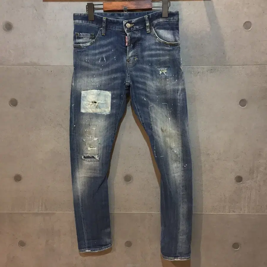 디스퀘어드 딘엔덴 섹시 트위스트진 중청 S74LA0702 -C021305