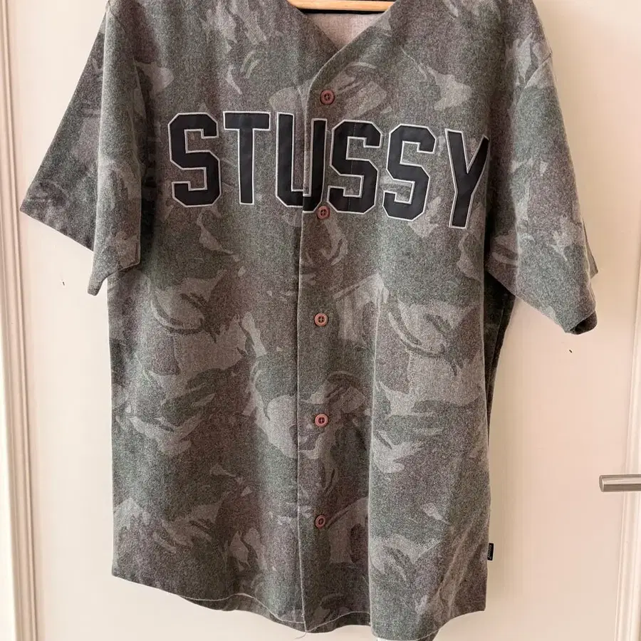 스투시(STUSSY) 카모플라쥬 베이스볼 져지