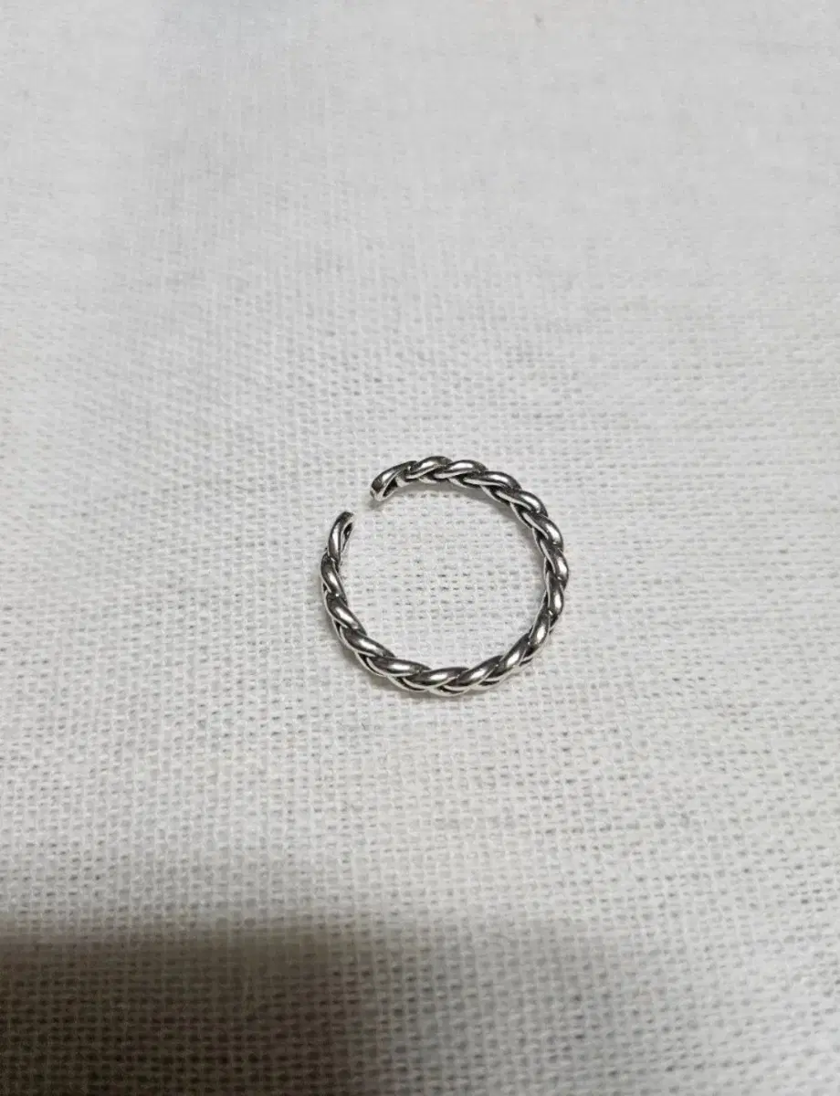 은반지 꼬임 디자인 은반지