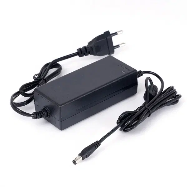 220V 21V 2.5A 리튬이온 배터리 충전용 어댑터