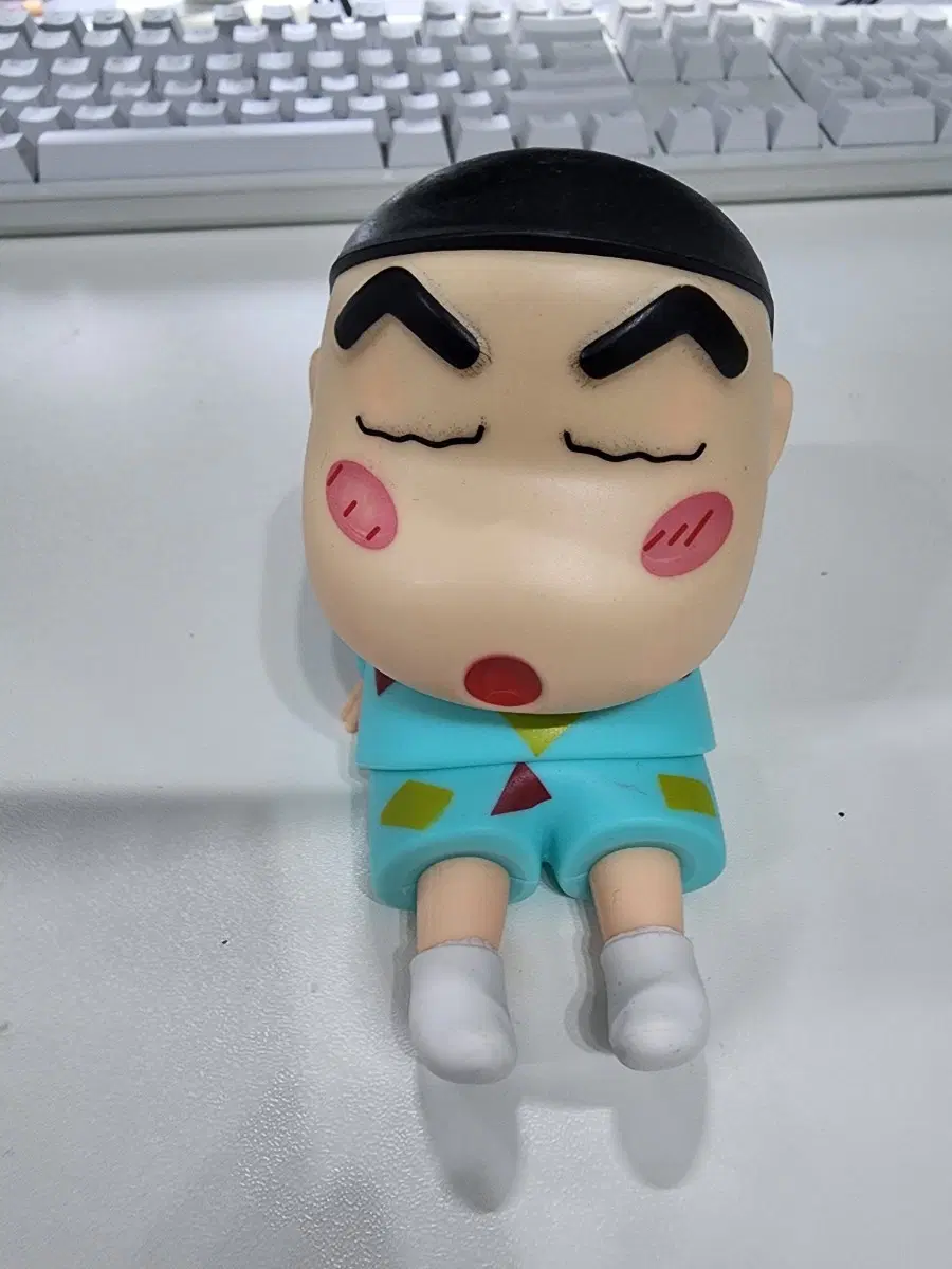 짱구 퓨대폰 거치대