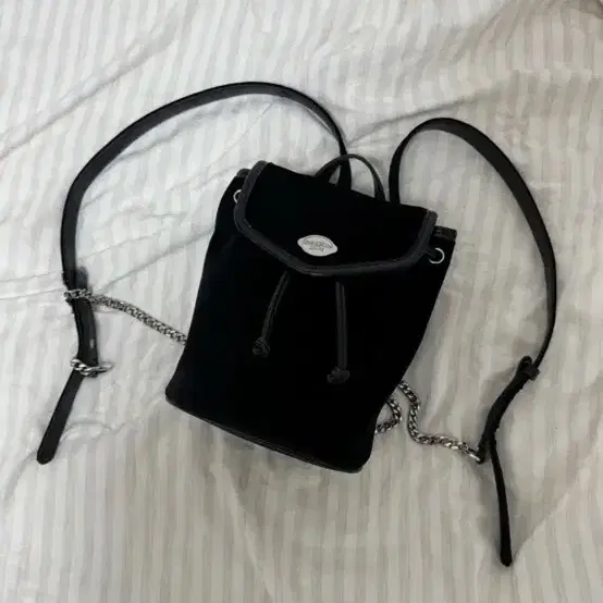 썸웨어버터 미니백팩 벨벳 블랙