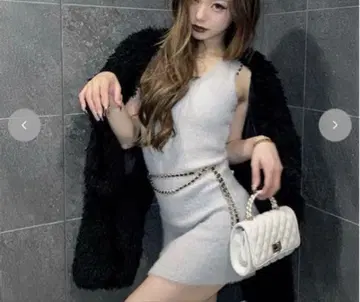 택 포함 새상품 Shoko x SUREVE 체인 숄더백 화이트