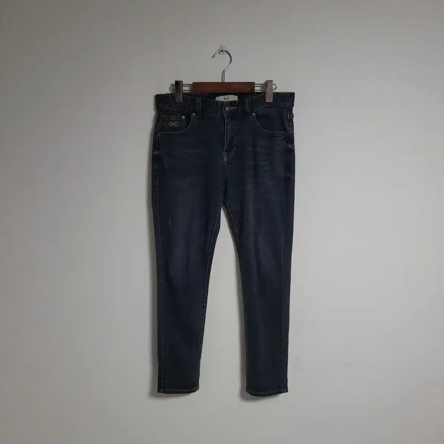 (M) PLAC 플랙 진 여성 청바지 KURZ
