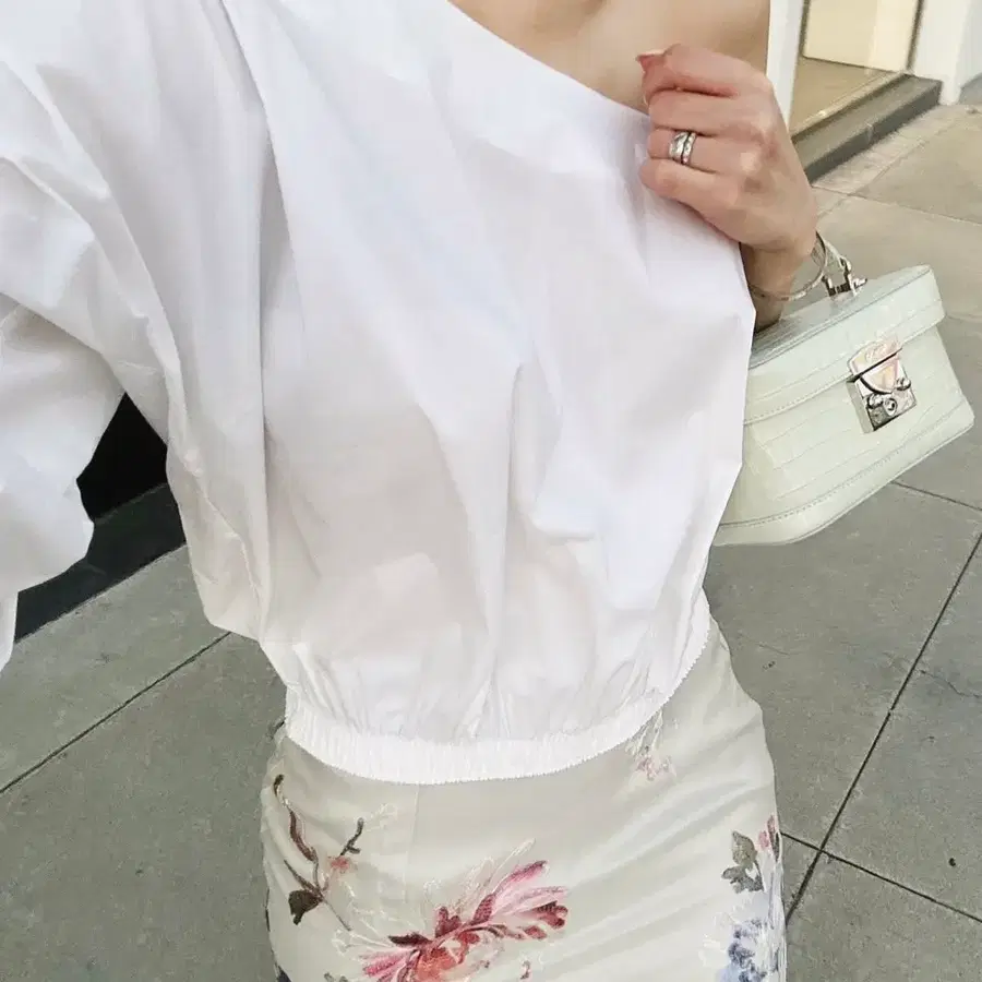 더로랑 깐느 블라우스 화이트(새상품)
