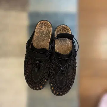 KEEN UNEEK 2WAY 샌들 블랙