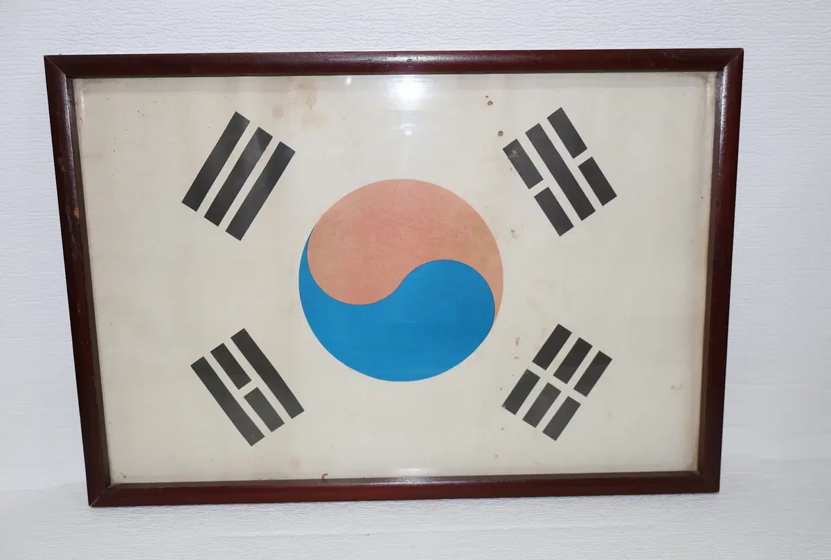 1970~1980년 각 지역 학교 교실마다 걸어놨던 태극기