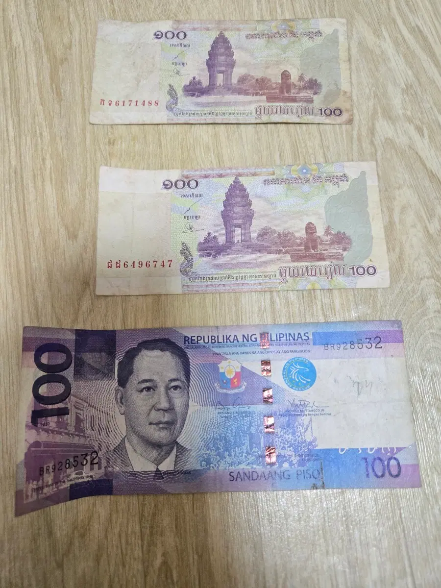 캄보디아 100 리엘 / 필리핀 100 페소 지폐