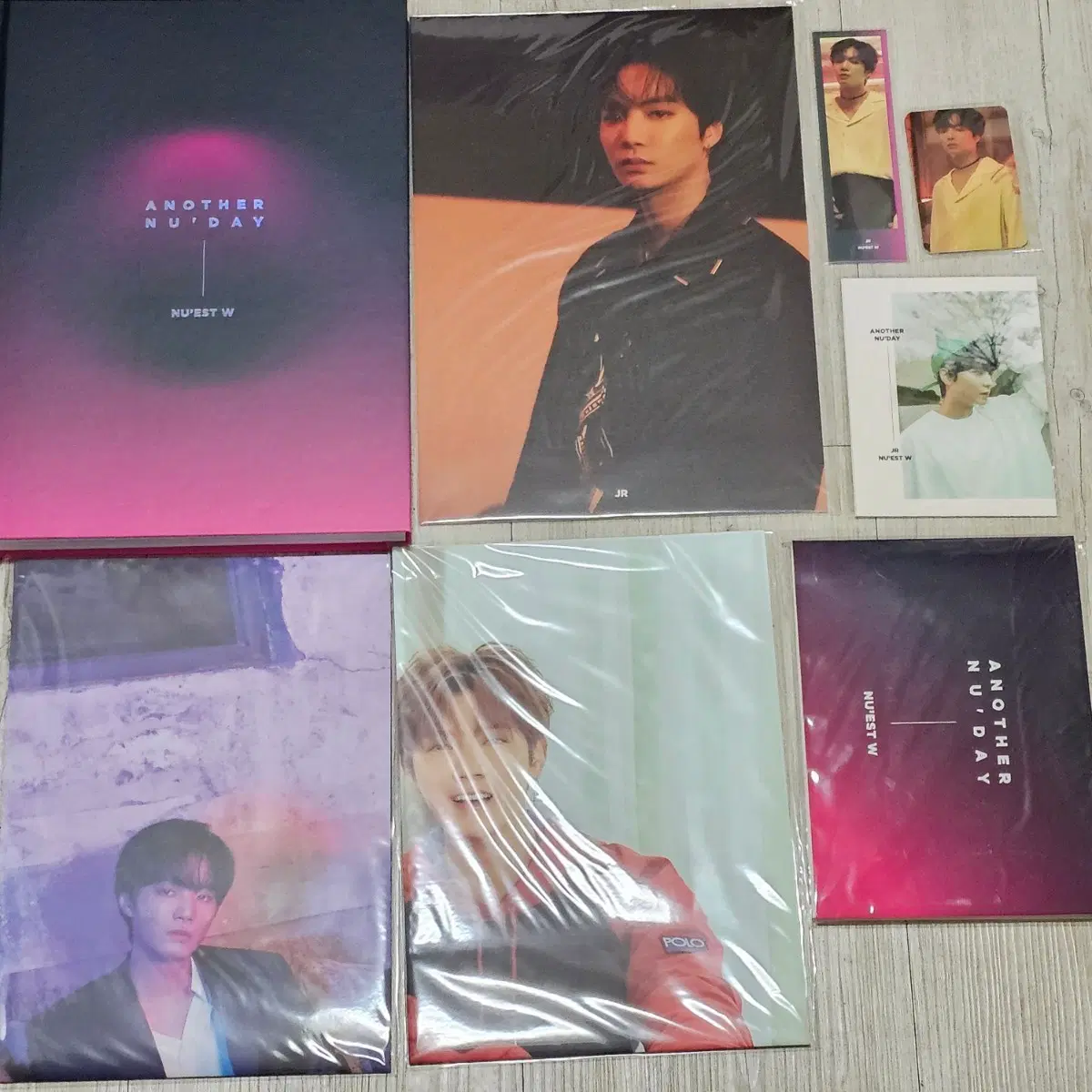 뉴이스트W 메이크스타 화보 및 특전