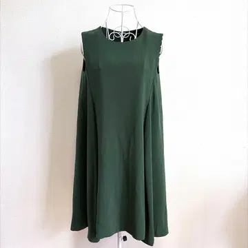 스트로베리 필드 슬리브리스 플레어 원피스 A라인 모스그린 그린