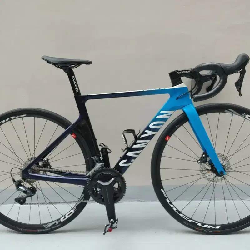 상태 좋은 독일 브랜드 21년 캐니언(CANYON) Aeroad CF sl 8.0 풀 울테그라 디스크 카본 로드자전거 xs사이즈 팔아요.