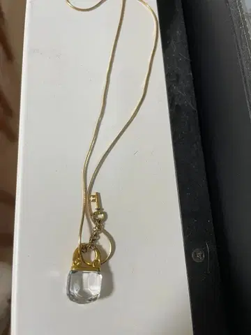 Swarovski 스와로브스키 크리스탈 락과 열쇠의 목걸이