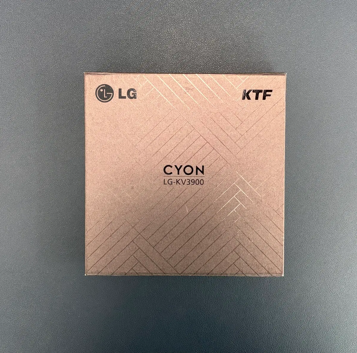 새제품 LG싸이언 와인폰2 lg-kv3900 팝니다