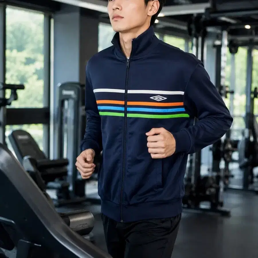[M] 엄브로 트랙탑 네이비 멀티 스트라이프
