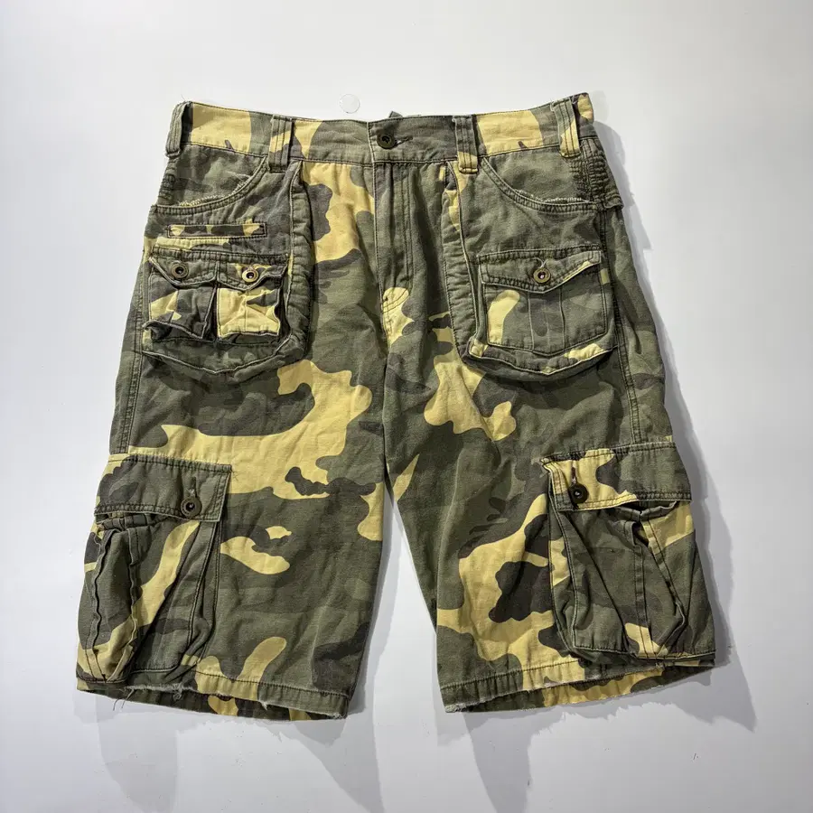 마쌈 카모플라쥬 멀티포켓 카고 하프 팬츠