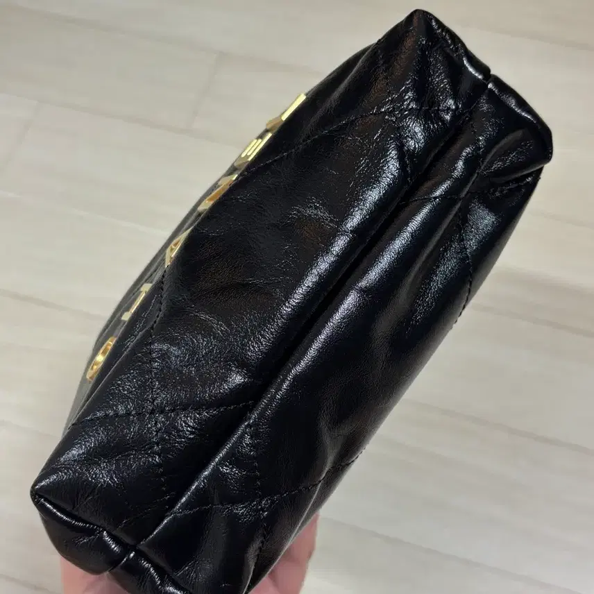 샤넬 샤넬22백 미니 블랙 내장칩O 상태최상 사진 7