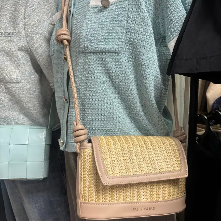 라탄 크로스 백