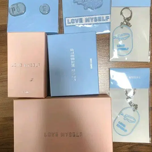 BTS 러브마이셀프 유니세프 굿즈 일괄(파우치,카드지갑,키링 등)