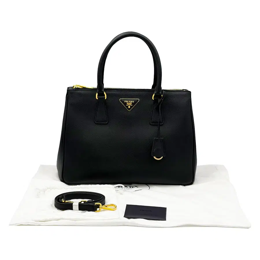 프라다 Prada 1BA274 블랙 사피아노 럭스 금장 트라이앵글 로고 갤러리아 라지 2WAY