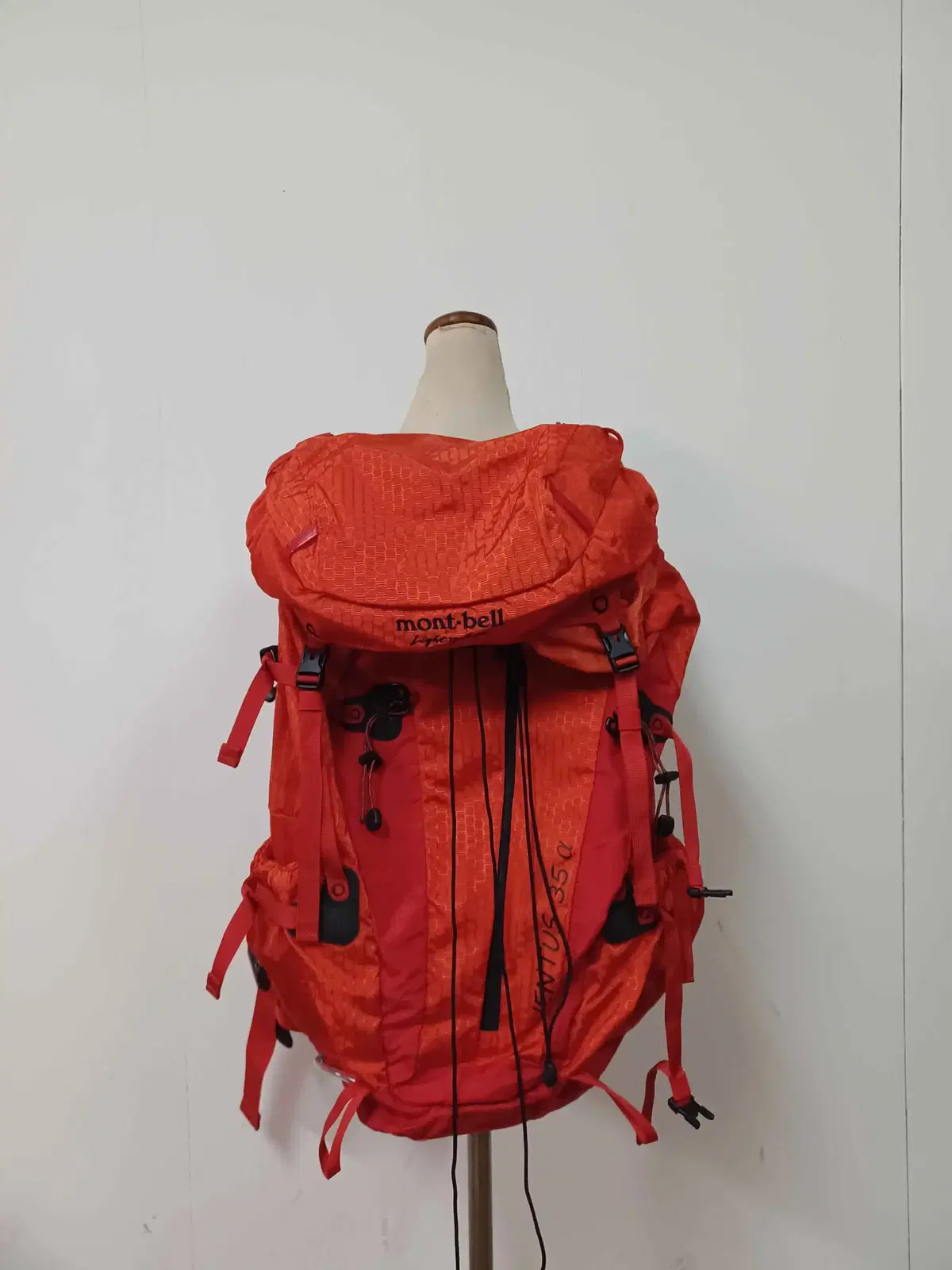 B-10921/몽벨 정품 등산웨어 백팩 35L