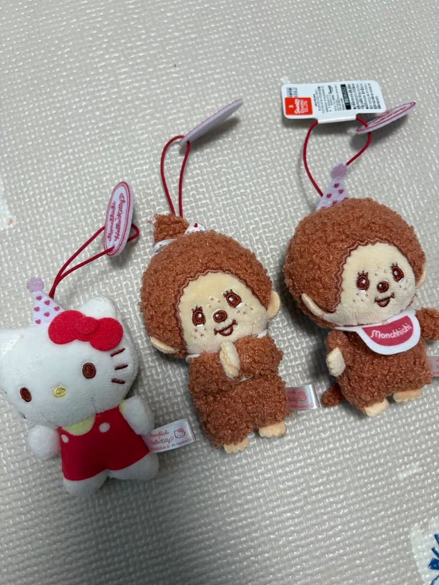 헬로키티x몬치치 마스코트 키링