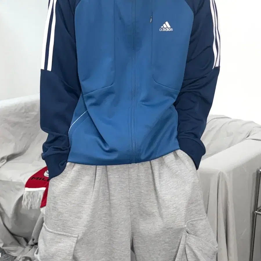 아디다스 스카이 블루 트랙탑 져지 XL