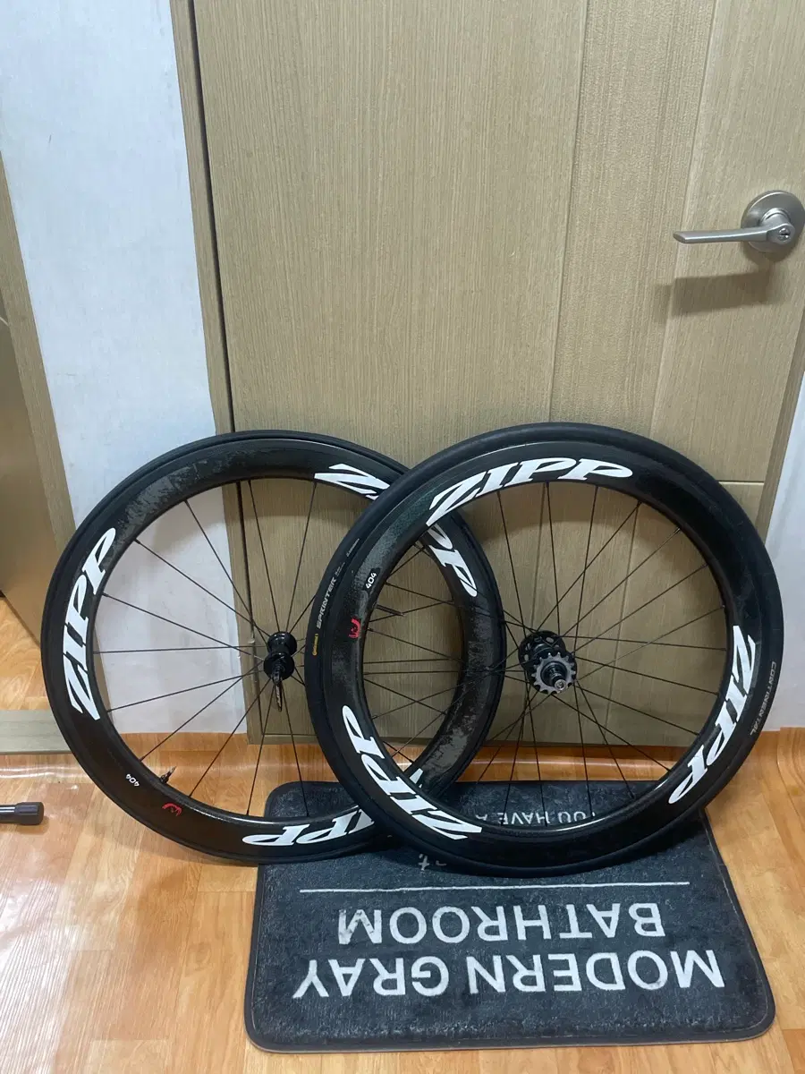 짚(zipp) 404 v3 휠셋 판매합니다