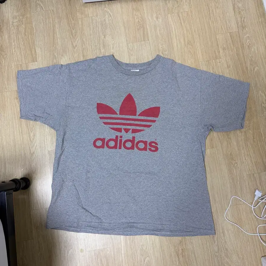 90s Adidas tee 아디다스 양면 트레포일 티셔츠