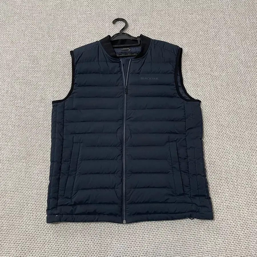 XL 블랙야크 구스다운 패딩 조끼 B.6635