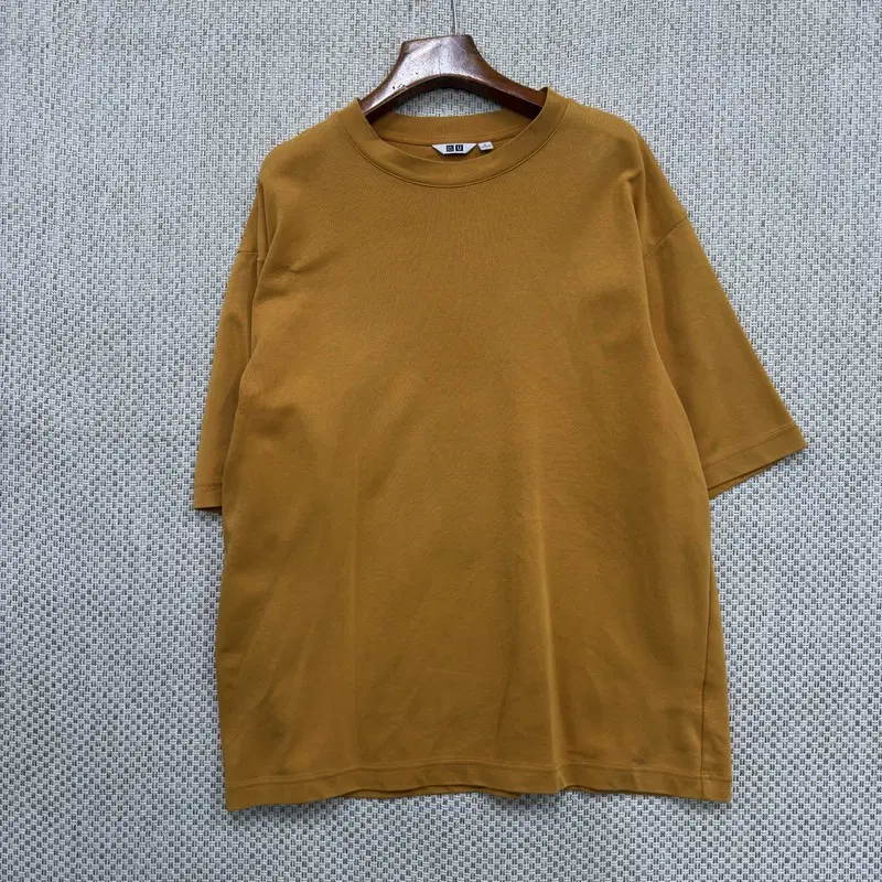 유니클로 U 르메르 반팔티 XL H03397