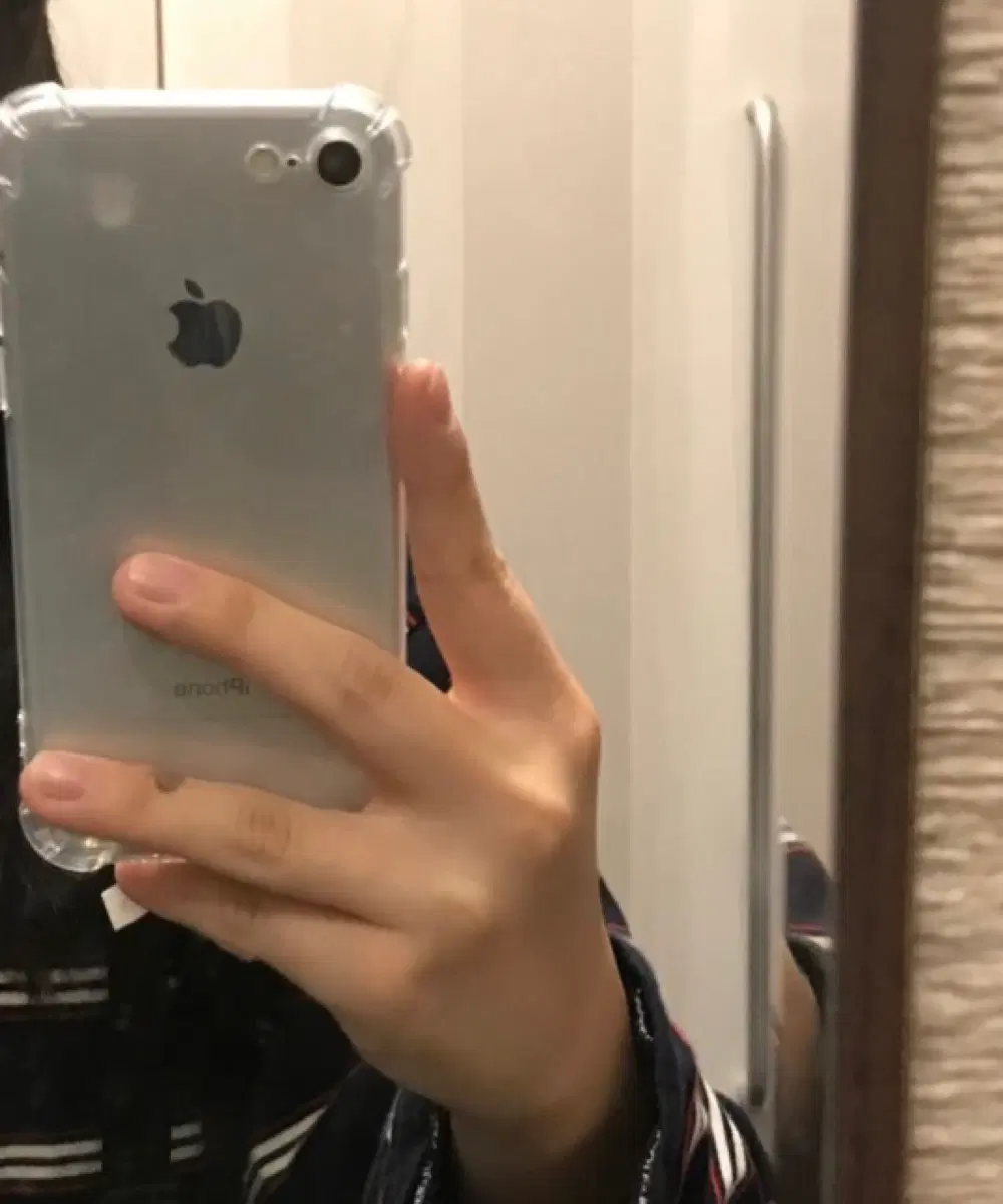 아이폰7 실버 128기가 상태 조아요