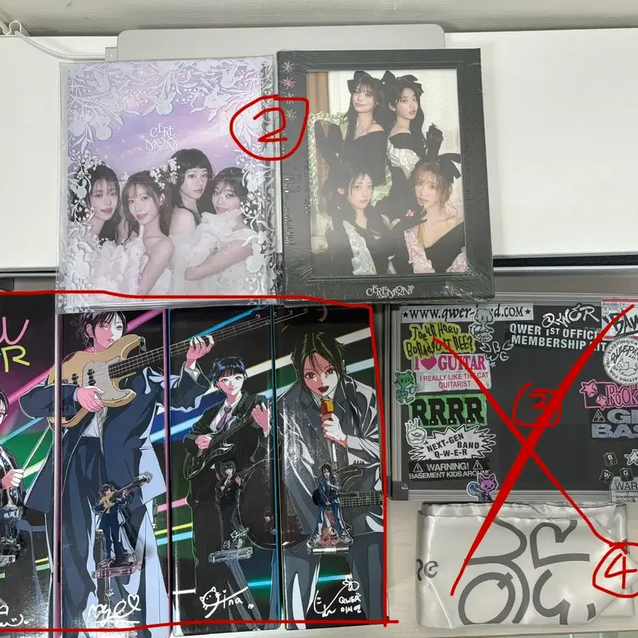 qwer 굿즈 일괄로 가져가실분