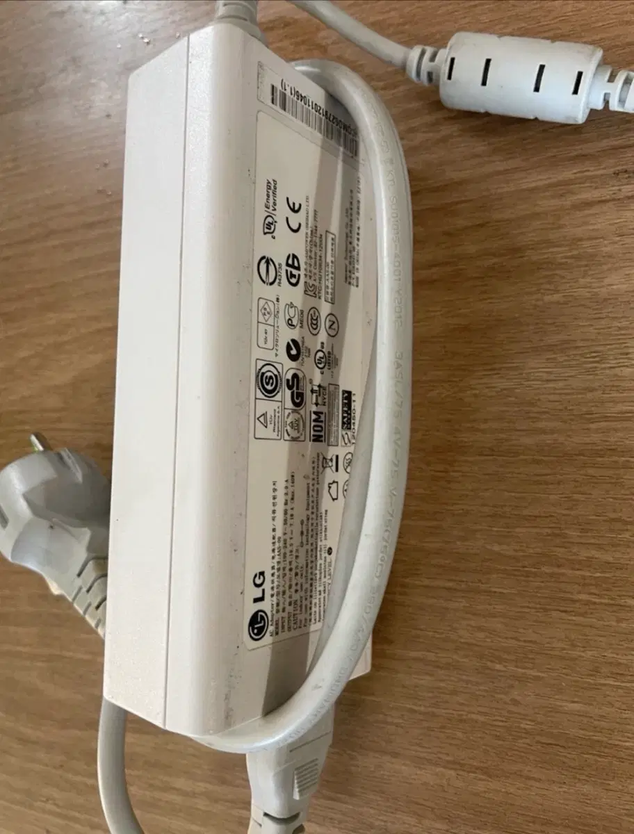 엘지 빔프로젝터 어댑터