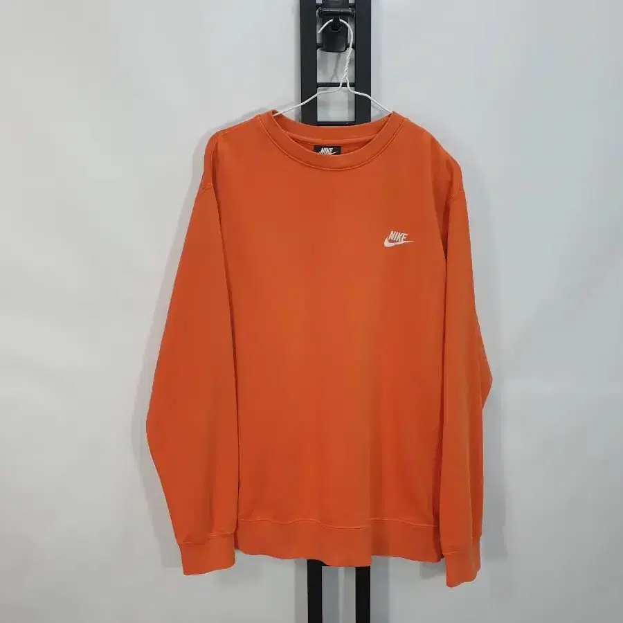 나이키 맨투맨 클럽 오렌지 xl