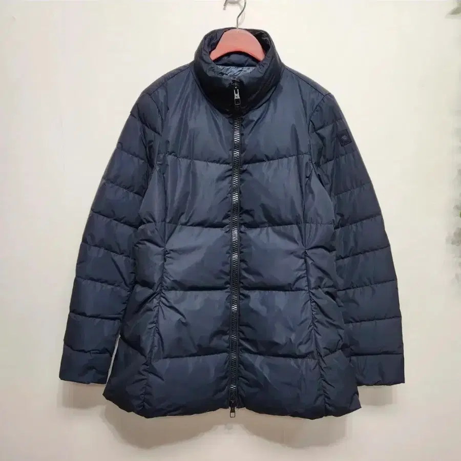 이태리  몬테꼬레 패딩 46(M) 사이즈