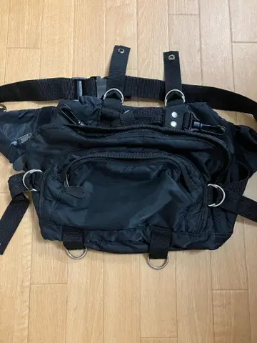 아미 나일론 숄더백 허리
