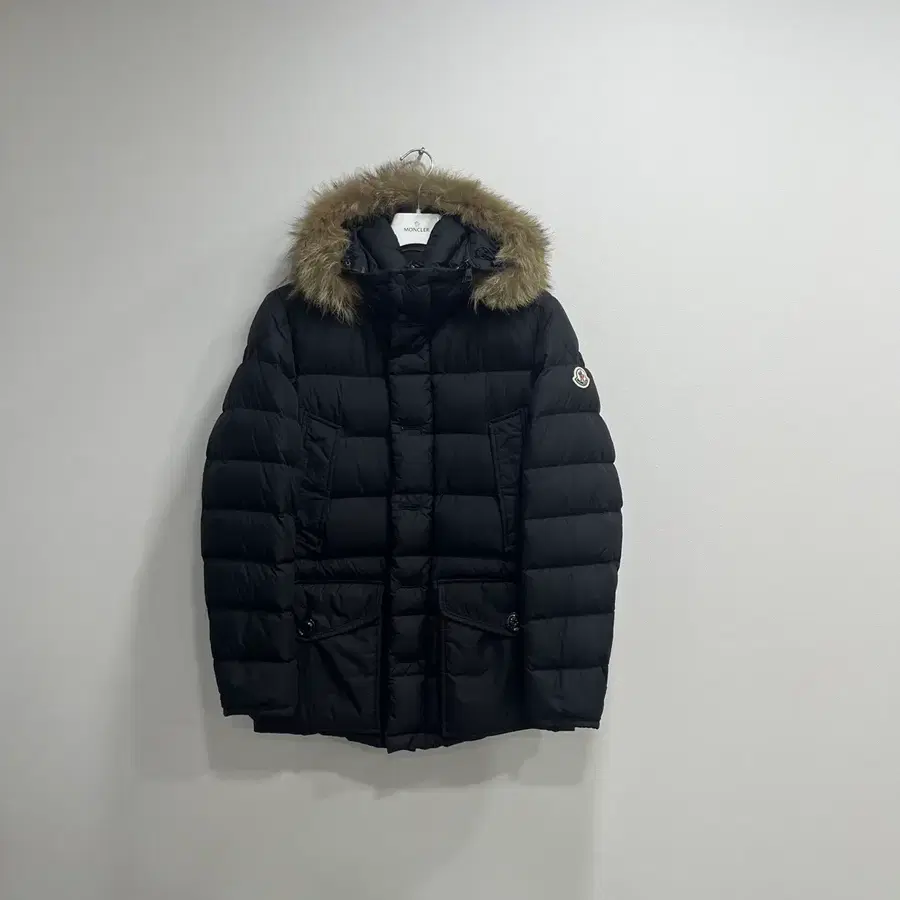 {1 Size} 몽클레어 클루니 패딩 블랙
