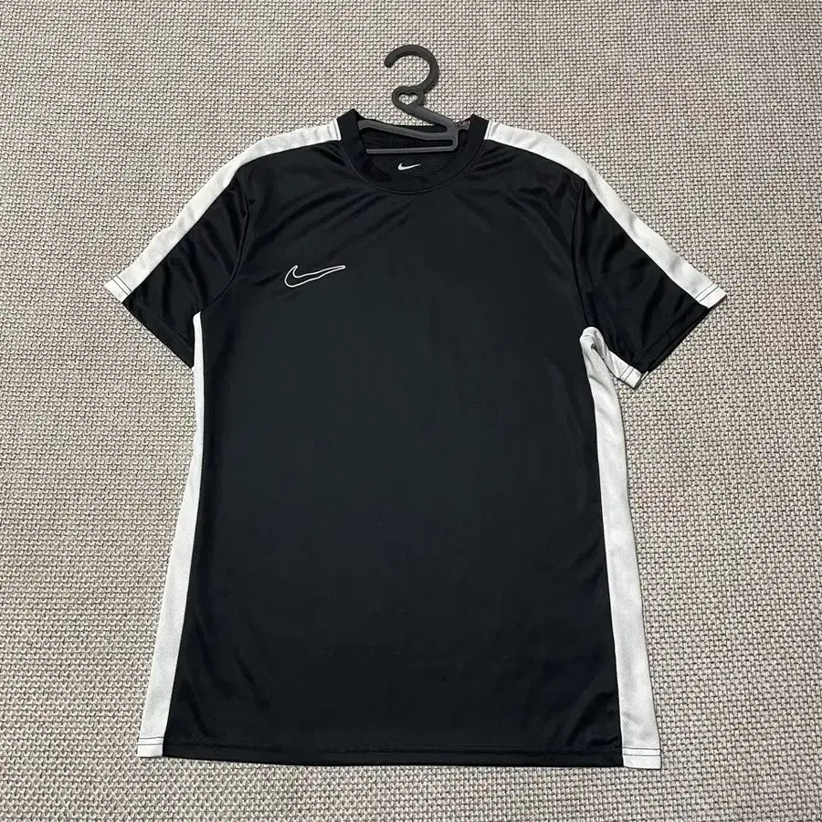 XL 나이키 기능성 반팔티 B.7805