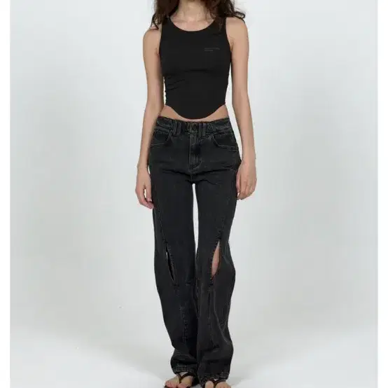 MPa MOTION VENT DENIM PANTS WOMEN (BLACK)